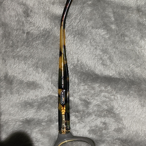 Coach yellow, tortoise eyeglasses - Picture 4 of 7